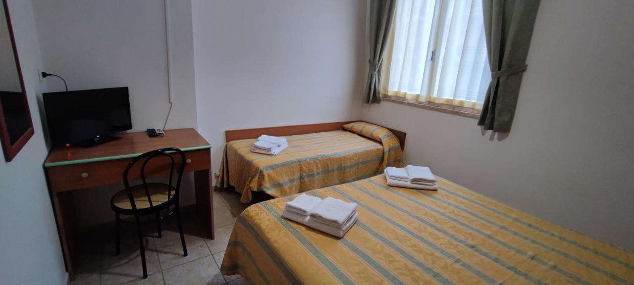Hotel Zeus Lido Di Classe Room Only المظهر الخارجي الصورة