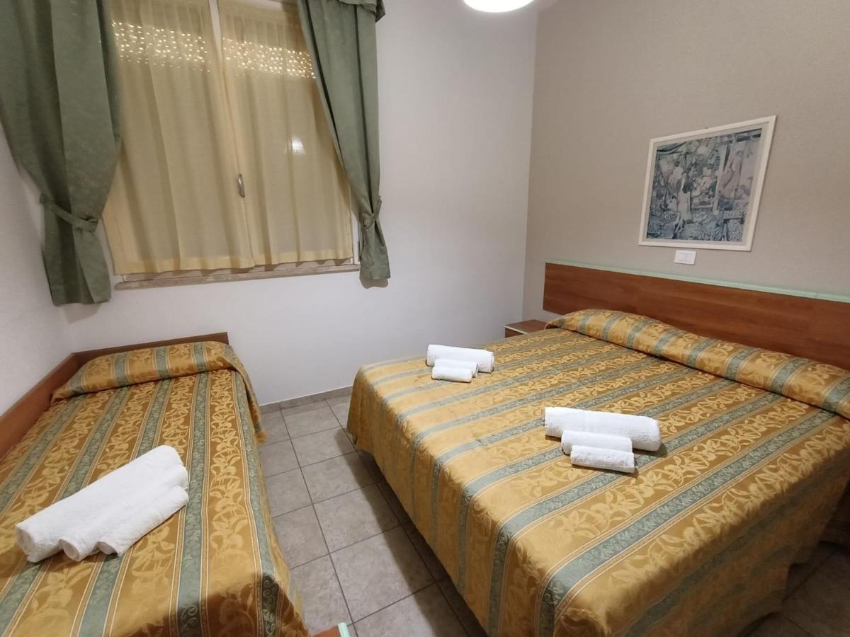 Hotel Zeus Lido Di Classe Room Only المظهر الخارجي الصورة