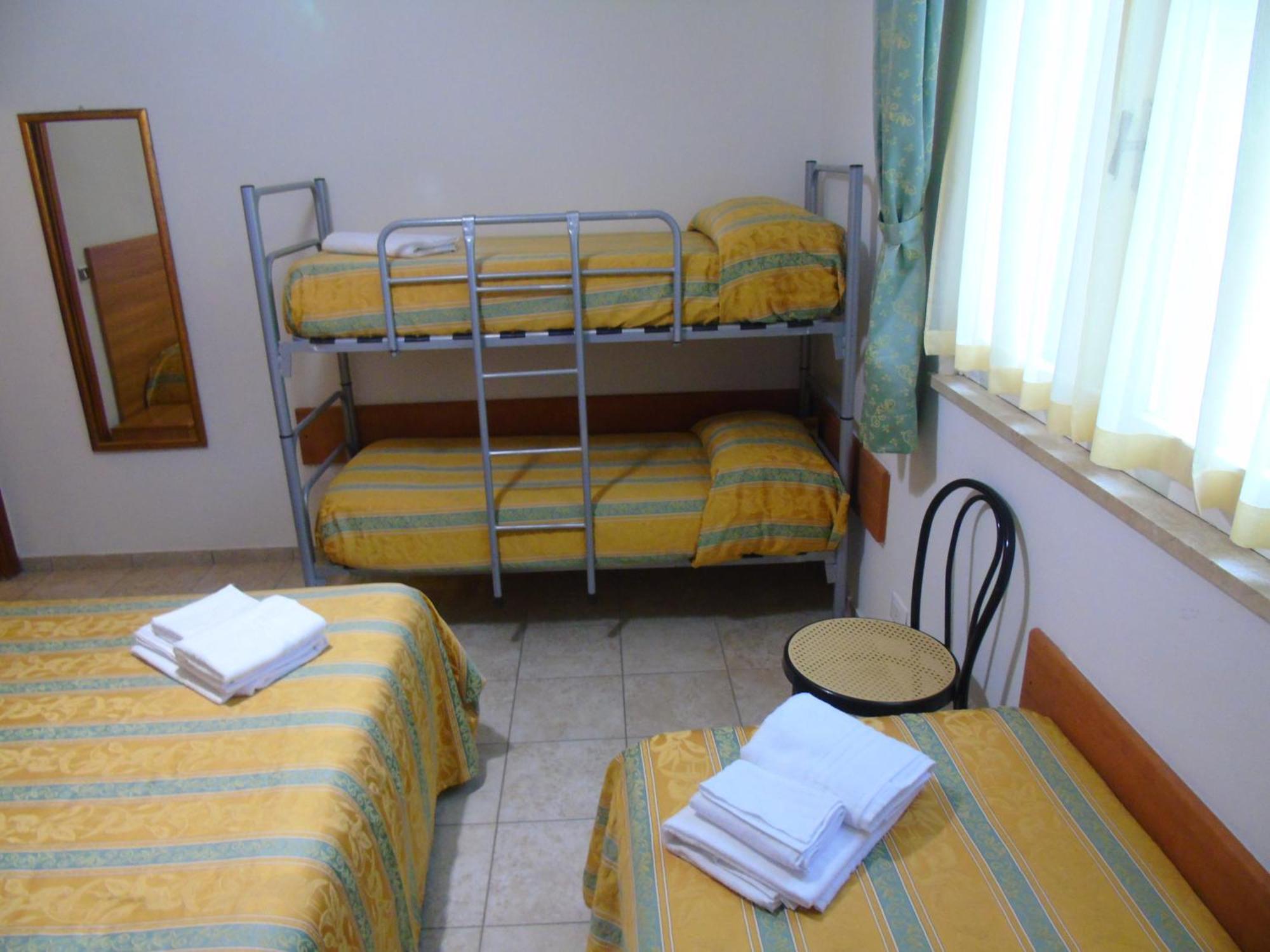 Hotel Zeus Lido Di Classe Room Only المظهر الخارجي الصورة